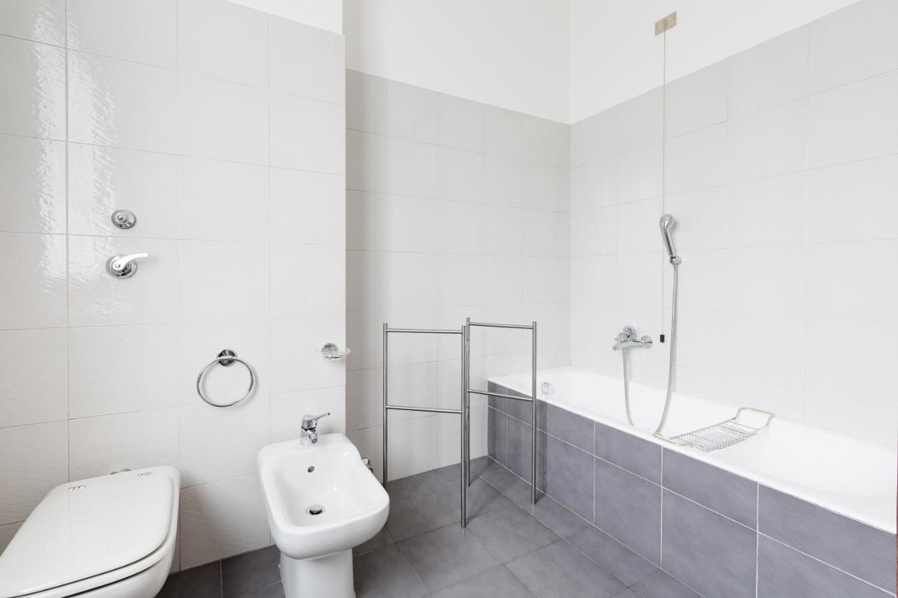 Ca' Stellini - Comoda Casa Indipendente Con Parcheggio Privato Milan Exterior photo